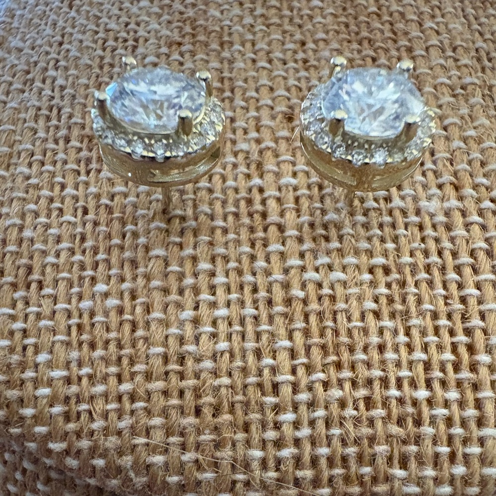 14K Gold over Solid Sterling Silver 1.83 Carat VVSD Moissanite Halo Earrings - Picture 3 of 5